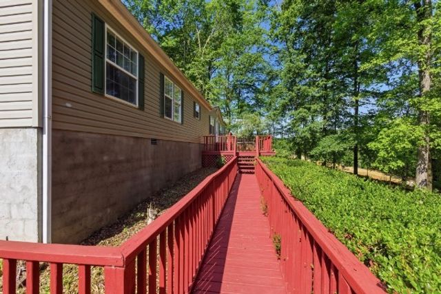 230 E Piney Rd, Dickson, TN 37055