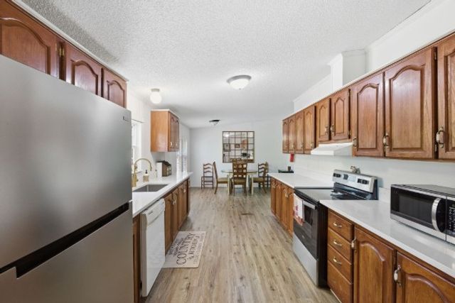 230 E Piney Rd, Dickson, TN 37055