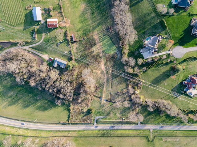 4891 Murfreesboro Rd, Arrington, TN 37014