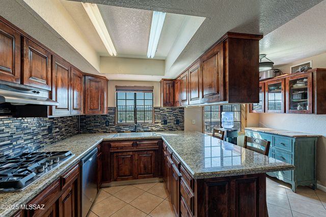 936 E Rancho Grande Circle, Nogales, AZ 85621