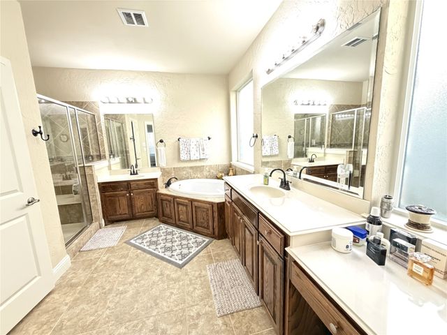 6940 Seascape Drive, Grand Prairie, TX 75054