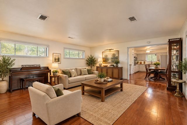 814 S Bois D Arc Street, Forney, TX 75126