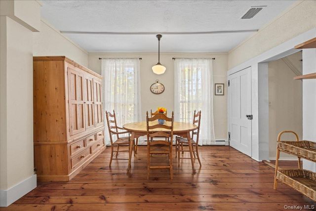 85 West Street, Warwick, NY 10990