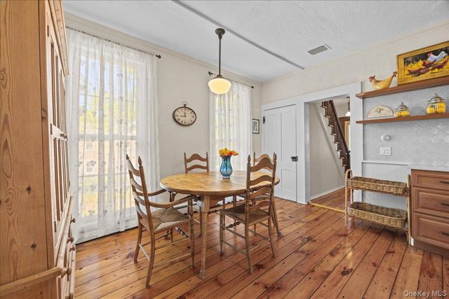 85 West Street, Warwick, NY 10990