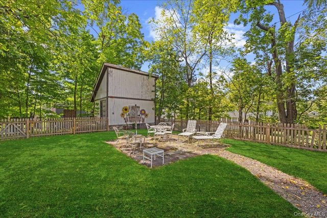 85 West Street, Warwick, NY 10990