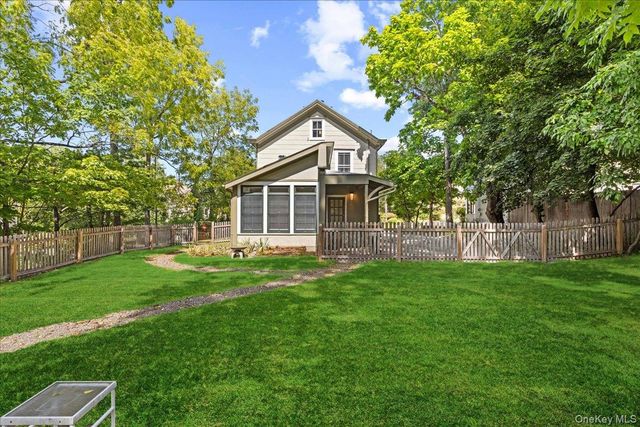 85 West Street, Warwick, NY 10990