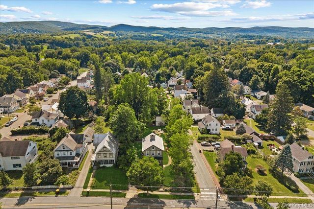 85 West Street, Warwick, NY 10990