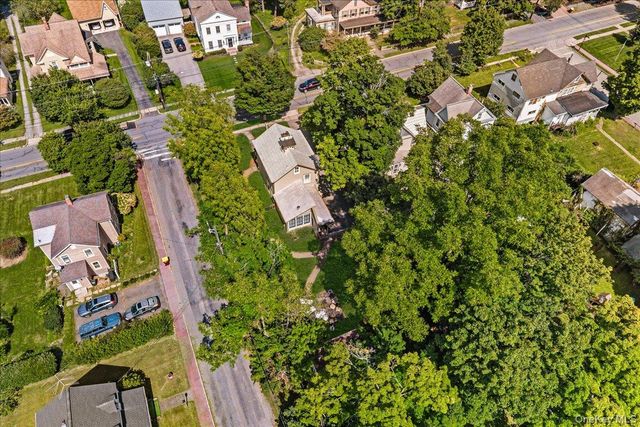 85 West Street, Warwick, NY 10990