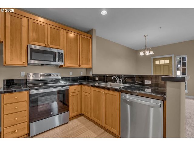 1160 Sw 170TH Ave, Beaverton, OR 97003