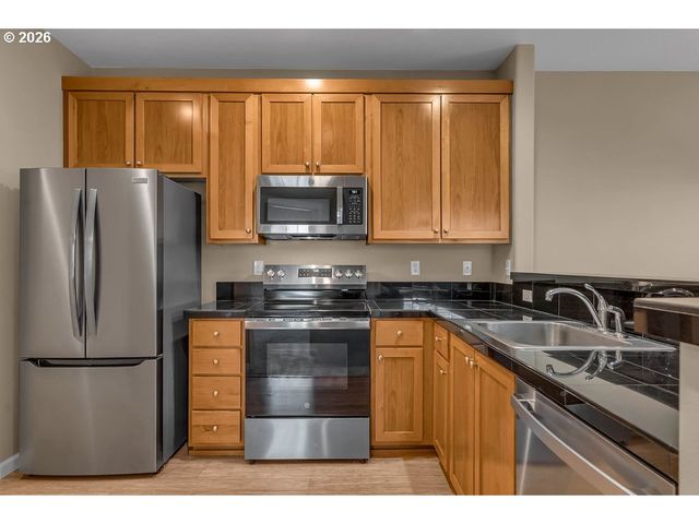 1160 Sw 170TH Ave, Beaverton, OR 97003