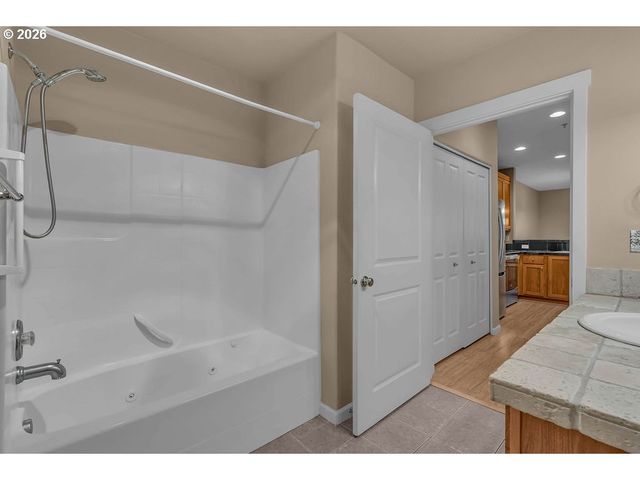 1160 Sw 170TH Ave, Beaverton, OR 97003