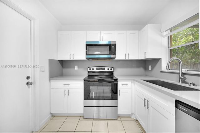 304 SW 77th Avenue, North Lauderdale, FL 33068