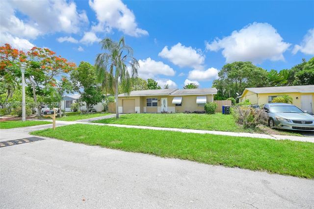 304 SW 77th Avenue, North Lauderdale, FL 33068