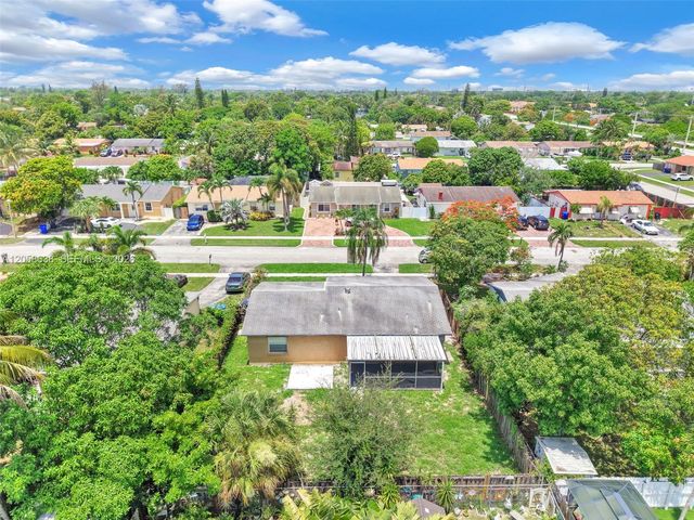 304 SW 77th Avenue, North Lauderdale, FL 33068