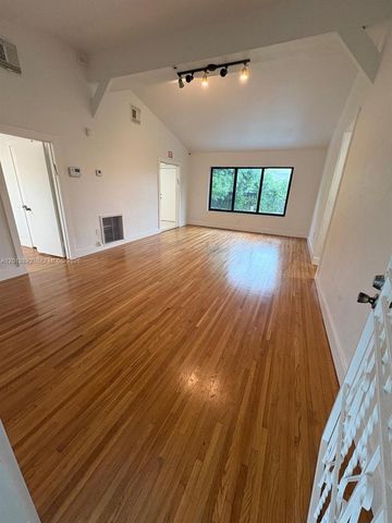 16901 NE 6th Ave, North Miami Beach, FL 33162