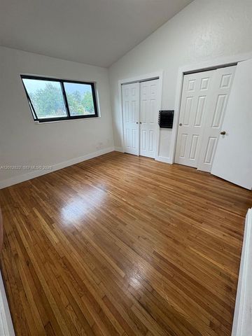 16901 NE 6th Ave, North Miami Beach, FL 33162