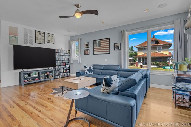 1401 S Rockford Avenue, Tulsa, OK 74120
