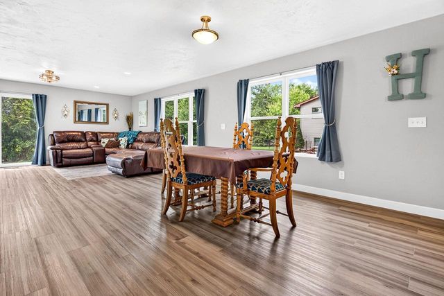 37 ASH GROVE PLACE, Kaukauna, WI 54130