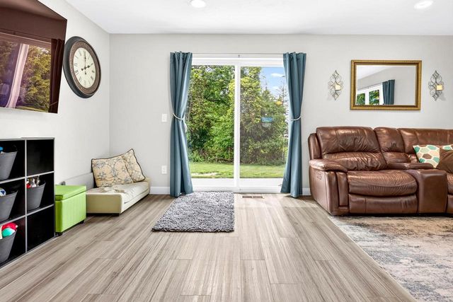 37 ASH GROVE PLACE, Kaukauna, WI 54130
