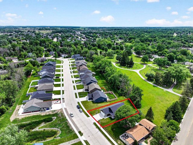 37 ASH GROVE PLACE, Kaukauna, WI 54130