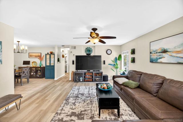 9757 Caminito Cuadro, San Diego, CA 92129