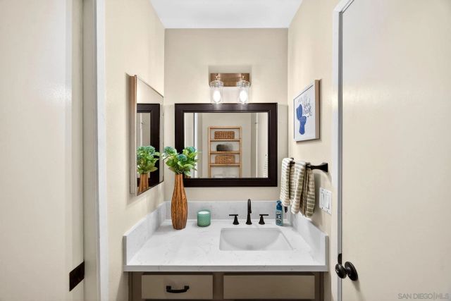 9757 Caminito Cuadro, San Diego, CA 92129