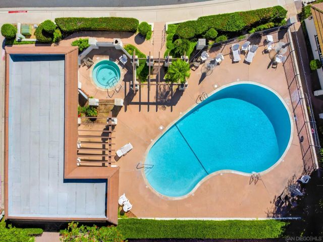 9757 Caminito Cuadro, San Diego, CA 92129