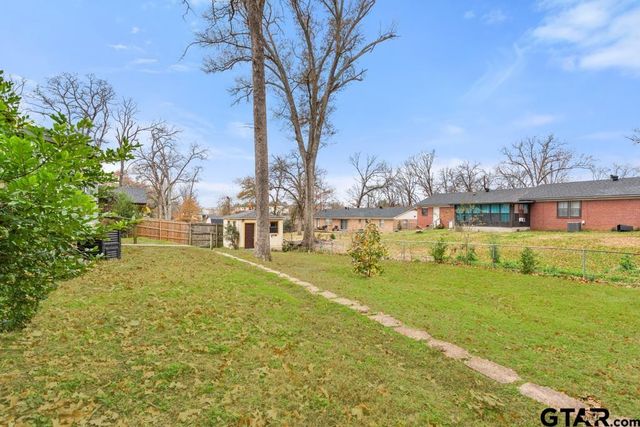 1716 Yosemite Dr, Tyler, TX 75703