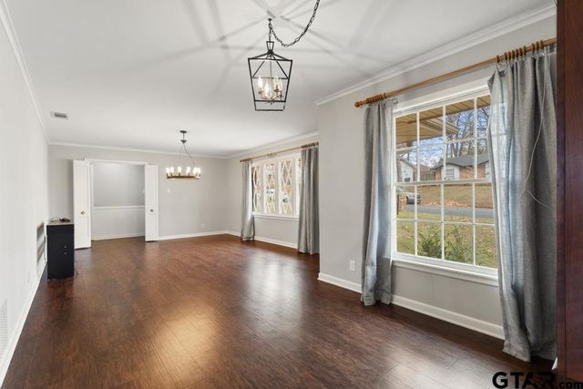 1716 Yosemite Dr, Tyler, TX 75703