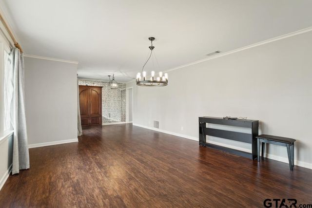 1716 Yosemite Dr, Tyler, TX 75703