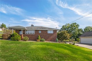 1116 Martin Dr, Canonsburg, PA 15317