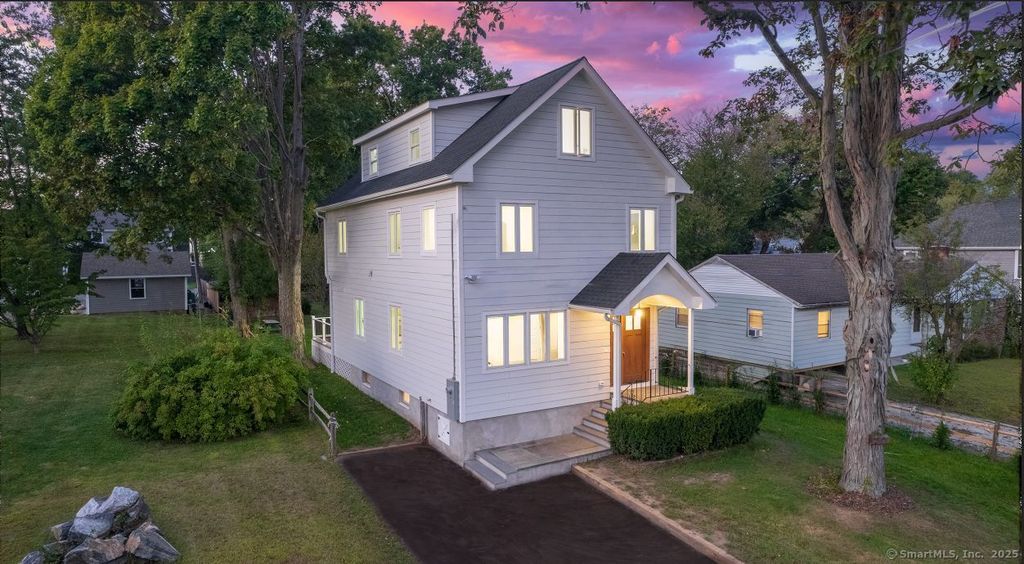 32 Benedict Street, Norwalk, CT 06850