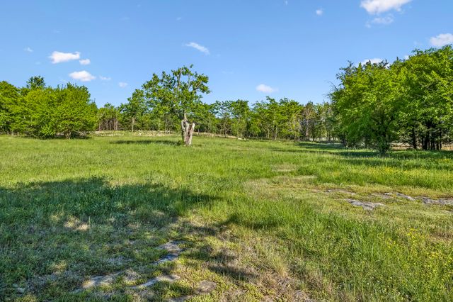 10567 Versailles Rd, Rockvale, TN 37153
