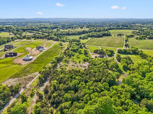10567 Versailles Rd, Rockvale, TN 37153
