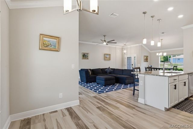 594 E Hartford Street, Hernando, FL 34442