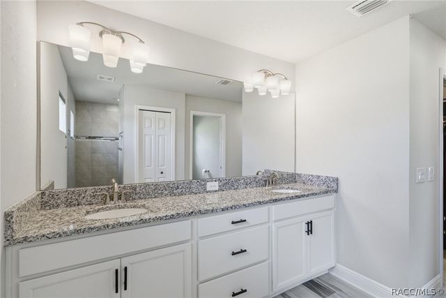 594 E Hartford Street, Hernando, FL 34442