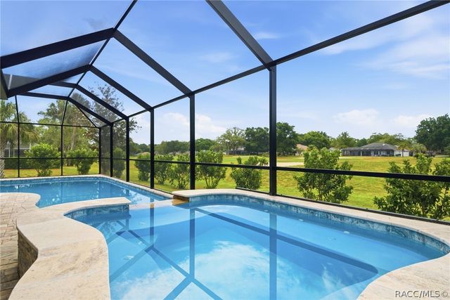 594 E Hartford Street, Hernando, FL 34442