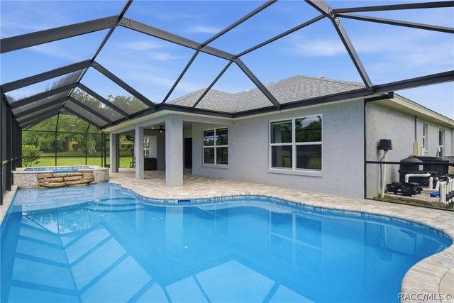 594 E Hartford Street, Hernando, FL 34442