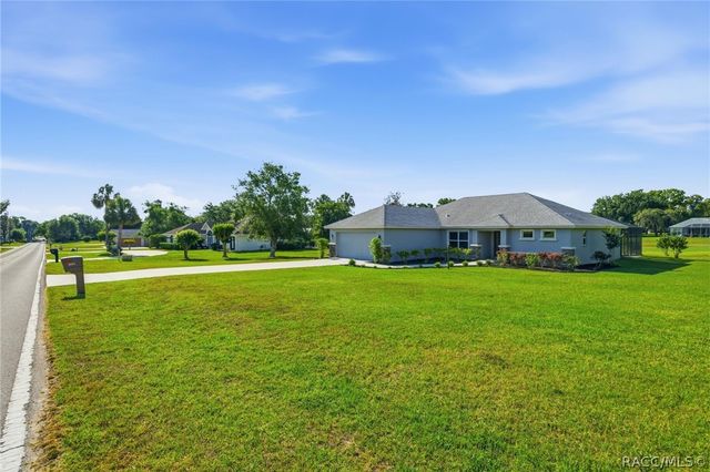 594 E Hartford Street, Hernando, FL 34442