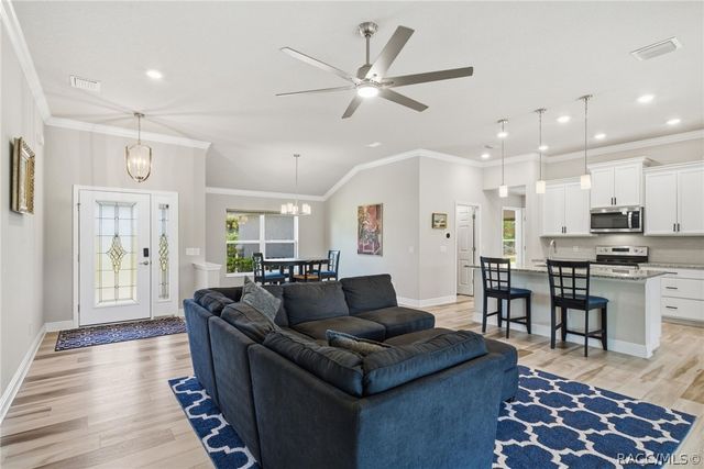 594 E Hartford Street, Hernando, FL 34442