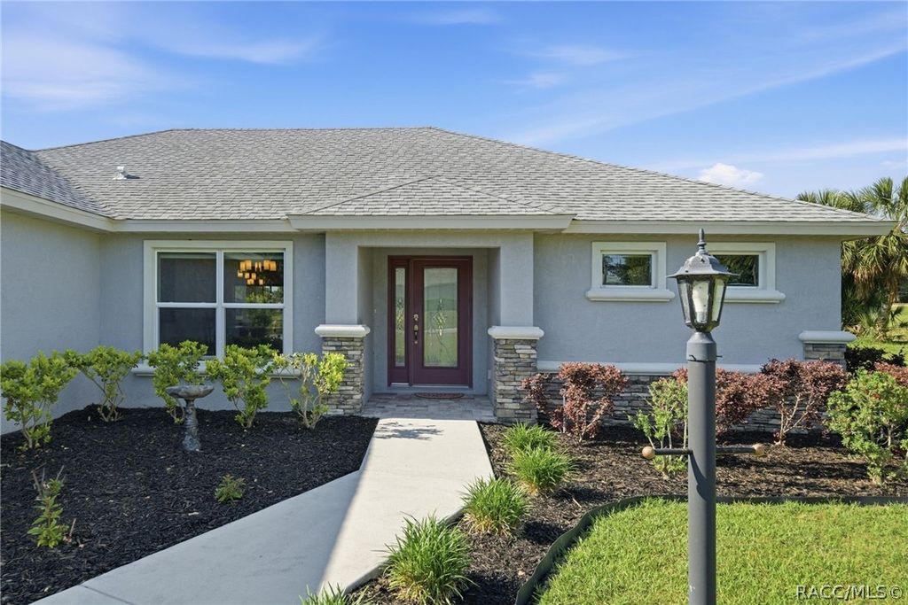 594 E Hartford Street, Hernando, FL 34442