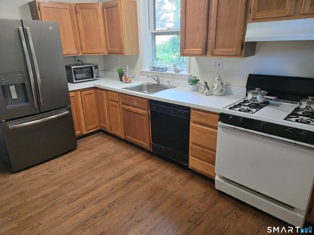 1034 Prospect Avenue, Hartford, CT 06105
