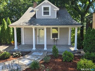 1034 Prospect Avenue, Hartford, CT 06105