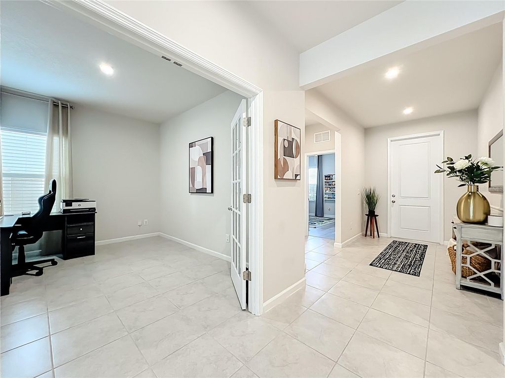 Image 14 of property listing at 3571 LAZY RIVER TERRACE, Sanford, FL 32771