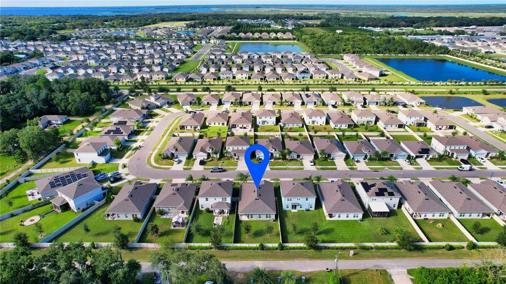 Image 6 of property listing at 3571 LAZY RIVER TERRACE, Sanford, FL 32771