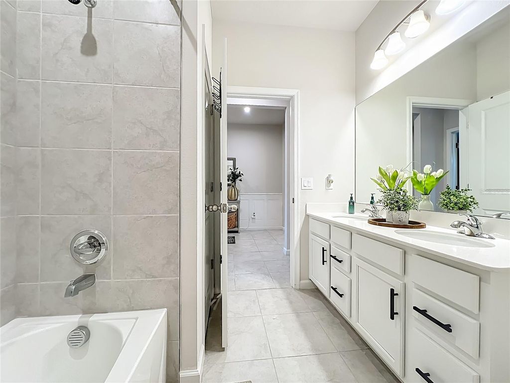 Image 51 of property listing at 3571 LAZY RIVER TERRACE, Sanford, FL 32771