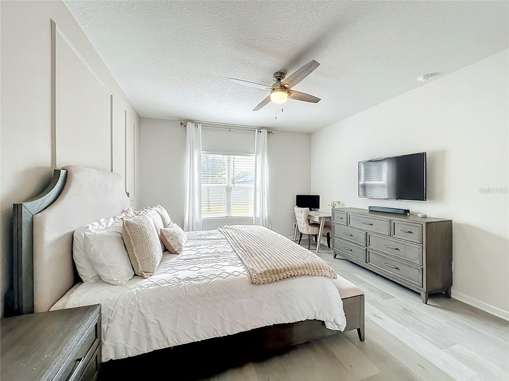 Image 56 of property listing at 3571 LAZY RIVER TERRACE, Sanford, FL 32771