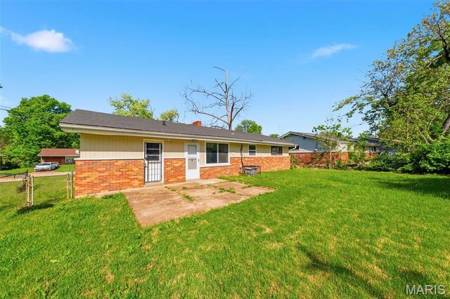 9828 Omega Drive, St Louis, MO 63136