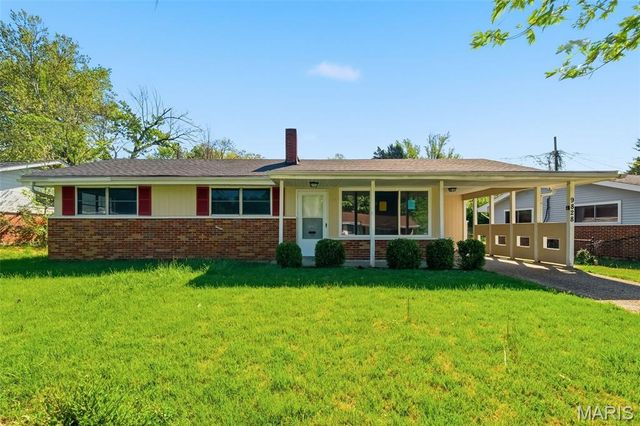 9828 Omega Drive, St Louis, MO 63136