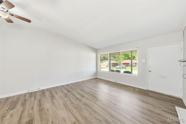9828 Omega Drive, St Louis, MO 63136